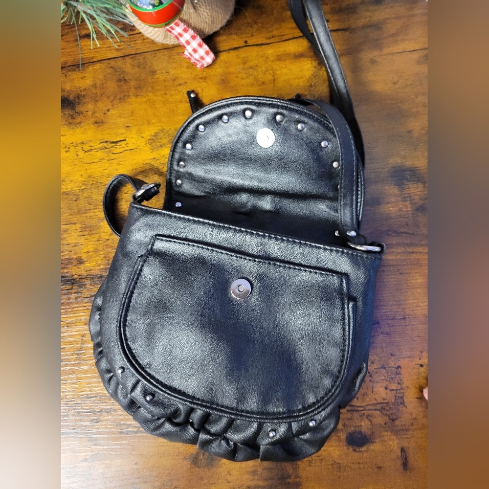 Betsey Johnson Betseyville studded motto style crossbody-black - Picture 5 of 13